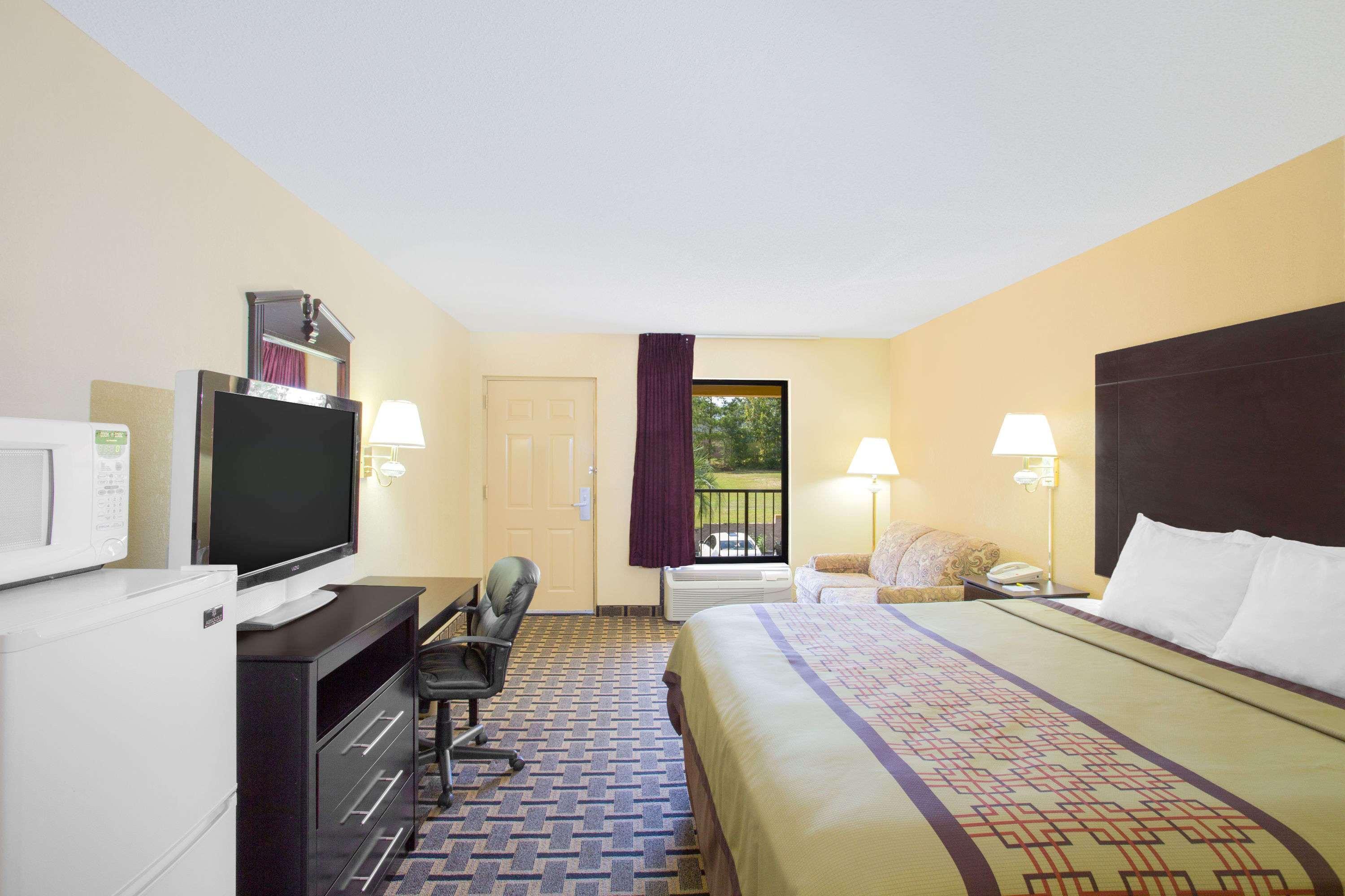 Days Inn By Wyndham Andalusia Exterior foto