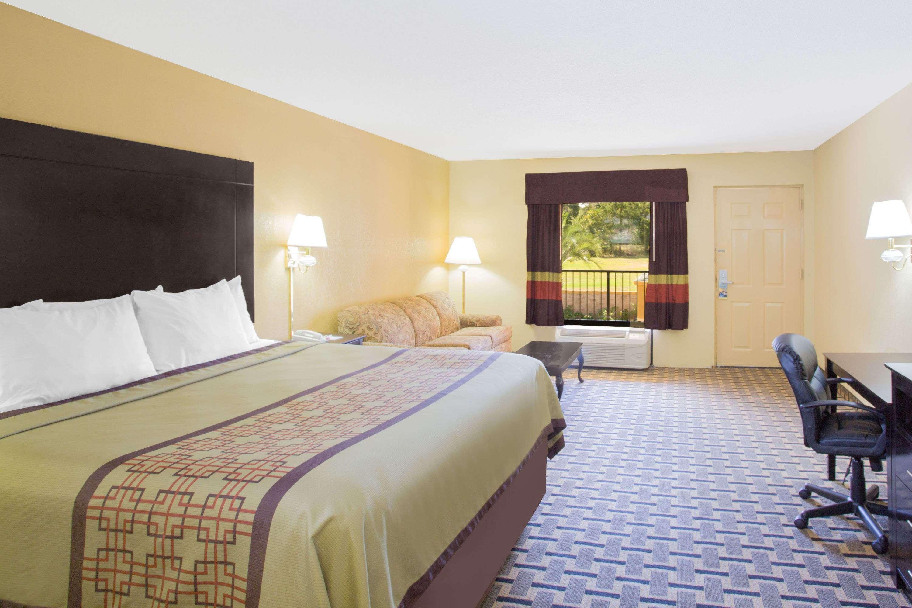 Days Inn By Wyndham Andalusia Exterior foto